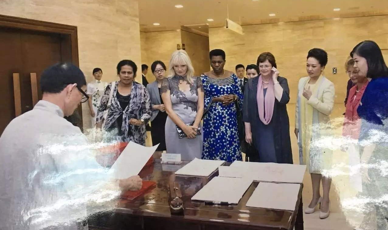 Wood Block demonstration with Fist Lady of China watching
